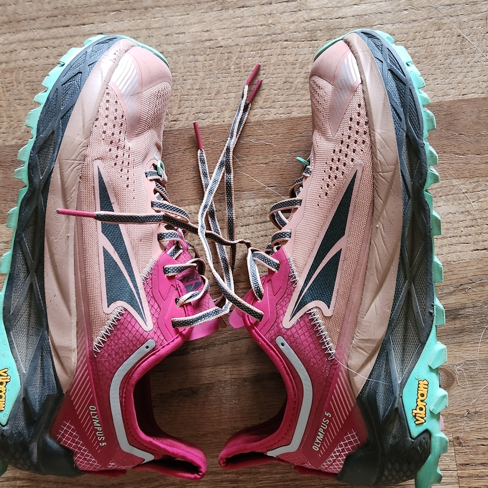 Altra Olympus 5 Running Shoes